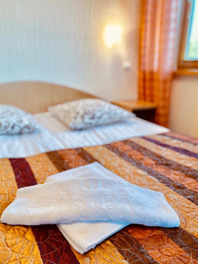 Akmuo Ant Akmens Hotel Šventoji Екстериор снимка
